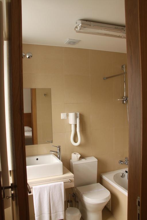 Hotel Zenite Angra do Heroismo Phòng bức ảnh